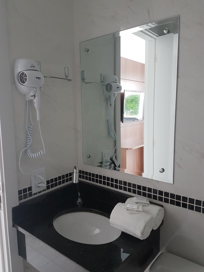 Itacolomi Hotel Piçarras Kültér fotó